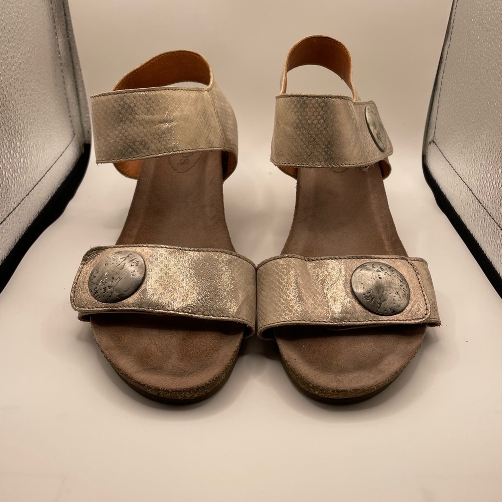 Taos Carousel Beige Wedge Sandals size 8-8.5 - Picture 4 of 9